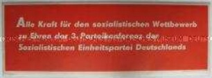 Maueranschlag mit Losung zur 3. Parteikonferenz der SED
