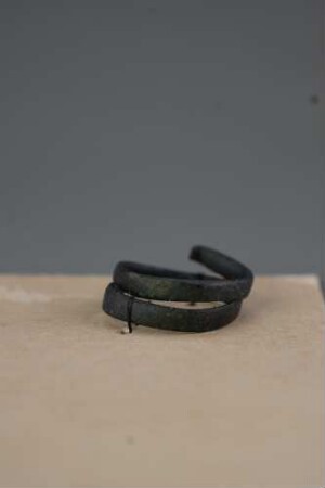 Bronzespiralring aus Dunkelforth
