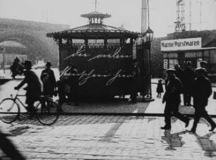 Szene aus dem experimentellen Dokumentarfilm "Filmische Plaudereien" (Alltag in der Äußeren Neustadt und in Pieschen)