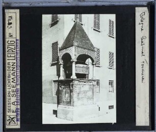 Grabmal des Egidio Foscarari, Piazza San Domenico