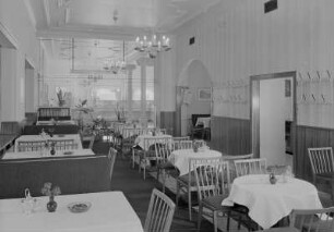 Cafe "Toscana" : Dresden-Blasewitz. HO-Cafe "Toscana", Schillerplatz 7. Innenansicht