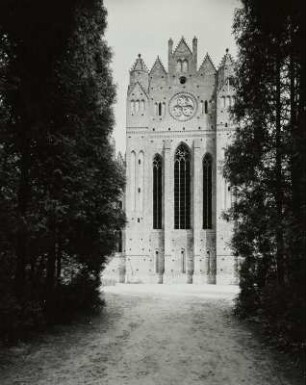 Chorin, Klosterkirche der Zisterzienser, Mittelteil der Westfassade