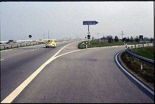 Einfahrt in Tangente Süd (Hockenheim Richtung Heilbronn) von Hauptfahrbahn Ost der B36 (Hockenheim Richtung Schwetzingen)