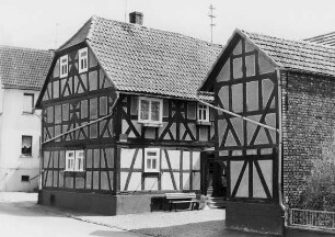 Bischoffen, Ortsstraße 26