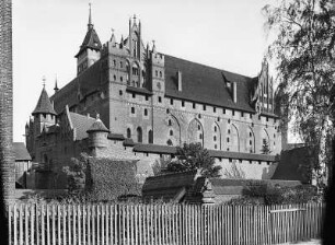 Marienburg (Malbork/Polen). Ordensschloss, Hochschloss. Gesamtansicht von Norden (Gründung des Ordensschlosses)