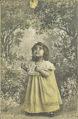 [Kleines Mädchen mit einem Schmetterling]