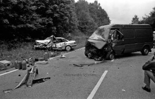 Unfall B404: Ein Audi-Fahrer verursachte Fronstalzusammenstoß und verstarb noch an der Unfallstelle