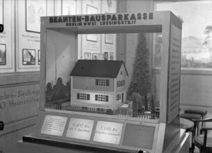 Modell eines Einfamilienhauses der Beamten-Bausparkasse Berlin Nordwest