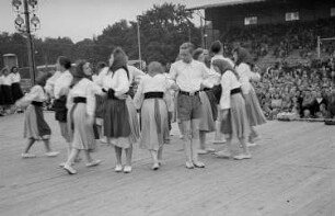 Volksfest in Karlshorst : Tanzdarbietung