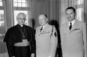 Freiburg: Erzbischöfliches Ordinariat; Abschied des Oberbefehlshabers Lecointe; Abschiedsempfang Gen. Lecointe bei Erzbischof Dr. Schäufele