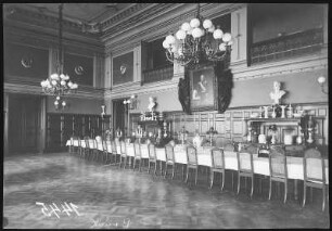 Dresden. Offiziers-Kasino des Grenadier-Regiments