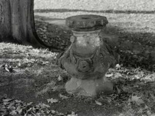 Sockel im Schlosspark