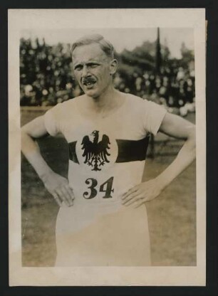 Porträt Dr. Peltzer : Peltzer australischer Meister über 880 Yards