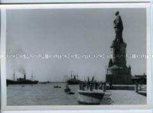 Lesseps-Statue, Denkmal für den Erbauer des Suezkanals Ferdinand de Lesseps, welches am Nordende des Kanals errichtet wurde, Port Said, Ägypten