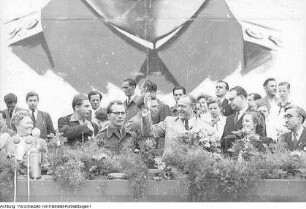Dresden. Pionierorganisation "Ernst Thälmann". I. Pioniertreffen, Appell, 18.-25. August 1952
