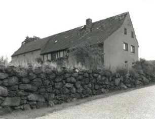Königsbrück-Gräfenhain, Keulenbergstraße 9. Wohnstallhaus (2. H. 19. Jh.) mit Scheunenteil