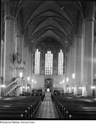 Demmin. St.-Bartholomaei-Kirche. Blick zum Altar
