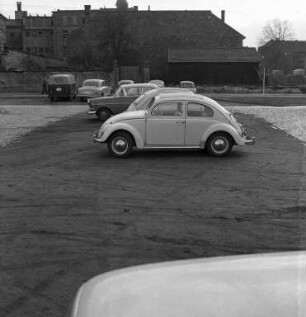 Parkplatz Ecke Waldhornstraße - Neuer Zirkel Platz.
