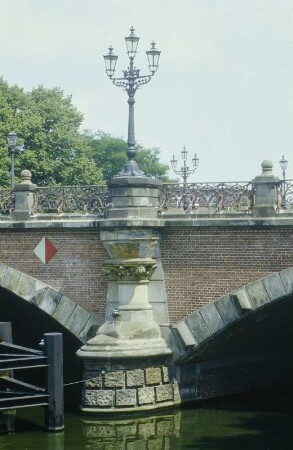 Lutherbrücke Berlin-Tiergarten (Spree)