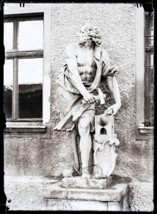 Schloß; Steinfiguren