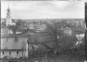 Colmnitz (Pretzschendorf-Colmnitz). Ortsteilansicht (Mitteldorf) mit Pfarrkirche (Umbau 1780) von Westsüdwest