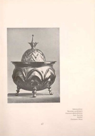 Schmuckdose Messing geschlagen, Hammerschmiedklasse Karl Barwig, Schüler Hermann Bopp