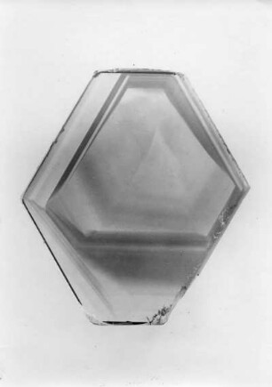 Quarz mit Zonarstruktur, Kristall, Brasilien, Sammlung der Universität Freiburg