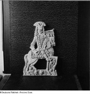 Formgebäck (Berittener Trompeter). Tonabdruck des Gebäckmodels, 18. Jh. Ofen- und Keramikmuseum Velten