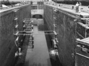 Schleuse Schwabenheim, Ausbesserung Kammerwand
