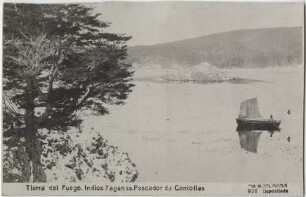 Yágana-Fischer in seinem Boot