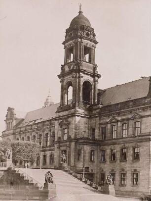 Dresden, Ständehaus, Ansicht von Nordwesten mit Treppe zur Brühlschen Terrasse
