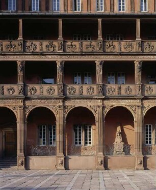 Ehemaliges Schloss der Grafen von Ysenburg-Büdingen