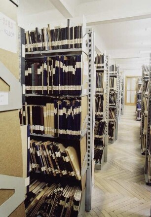 Sächsische Landesbibliothek - Staats- und Universitätsbibliothek Dresden. Zentralbibliothek (ehem. Landesbibliothek). 2. Obergeschoss. Musikabteilung, Magazin Noten : Dresden-Neustadt, Marienallee 12. Sächsische Landesbibliothek - Staats- und Universitätsbibliothek Dresden. Zentralbibliothek (ehem. Landesbibliothek). 2. Obergeschoss. Musikabteilung, Magazin Noten