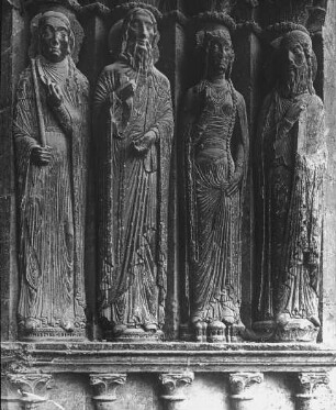 Angers, Kathedrale, Westportal, Statuen, rechtes Gewände