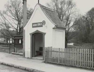 Liegau-Augustusbad, Bushaltestelle, Wartehaus