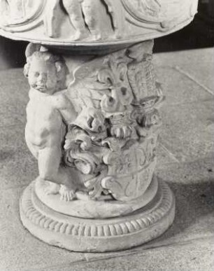 Taufstein mit Szenen aus dem Leben Christi