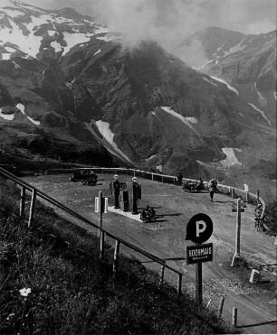 Österreich - Großglockner-Hochalpenstraße, Blick zum Parkplatz Hochmais (1850 m)