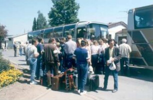 Friedland. Busse zum Weitertransport in Außenlager
