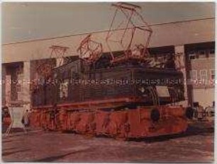 Elektrischer Triebwagen der Deutschen Reichsbahn auf einer Messe
