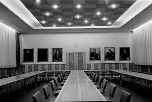 Baufertigstellung für den Wiederaufbau des Rathauses.