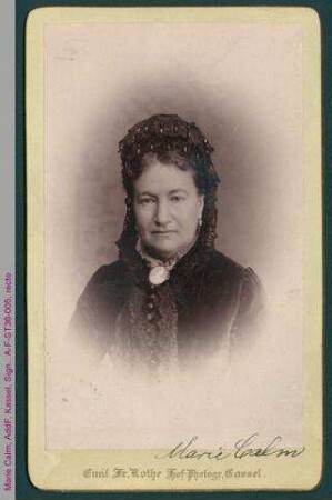 Porträt von Marie Calm