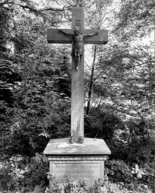 Wegkreuz; Eppstein, In der Fischbach (B 455)