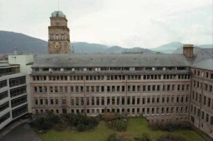 Freiburg: Rundblick vom Dach des KG II