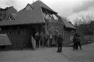 Jugendzentrum (Jugendtreff) Südstadt im Grünzug zwischen Luisen-, Wilhelm-, Augarten- und Marienstraße. Eröffnung