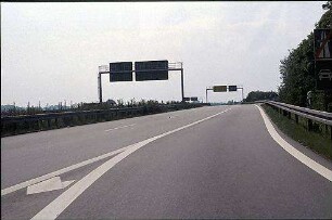 Ausfahrt aus Kreisel Nordost (Basel Richtung Kehl) zu B28-Fahrbahn Nord (Appenweiher Richtung Kehl)