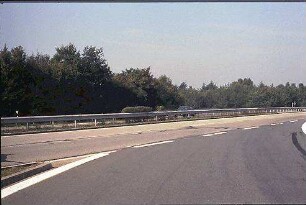Ausfahrt aus Kreisel Nordost (Basel Richtung Iffezheim) zu Fahrbahn Nord der B500 (Baden-Baden Richtung Iffezheim)