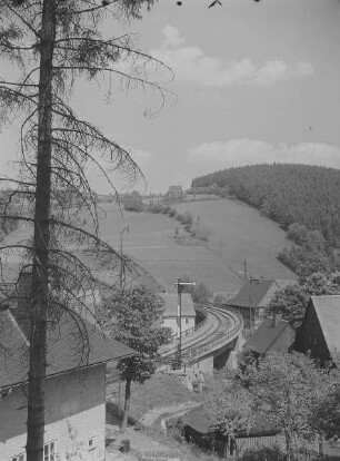 Geising. Viadukt der Eisenbahnlinie Heidenau - Altenberg über dem Geisingbachtal. Ansicht von Südwesten