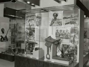 Lamaistischer Kulturbereich in Hochasien : Herrnhut, Völkerkundemuseum, Unterer Saal. Lamaistischer Kulturbereich in Hochasien