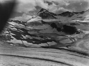 Berggipfel : Blick zum Gipfel des Großen Geigers (ca. 3360m)
