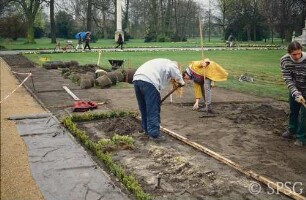 Potsdam, Park Sanssouci, Neugestaltung von Rabatten.